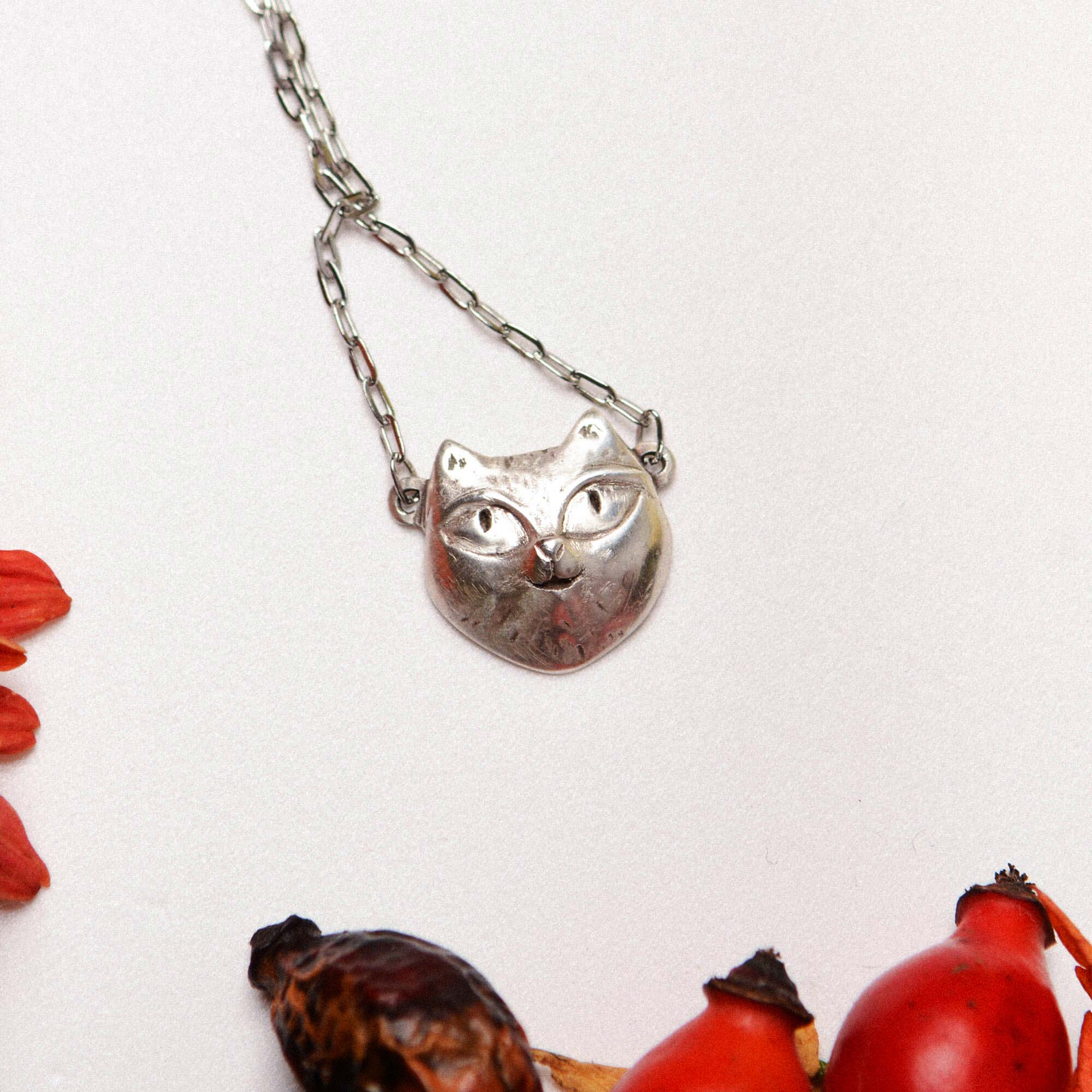 Mila's Cat Lilly - Fine silver necklace