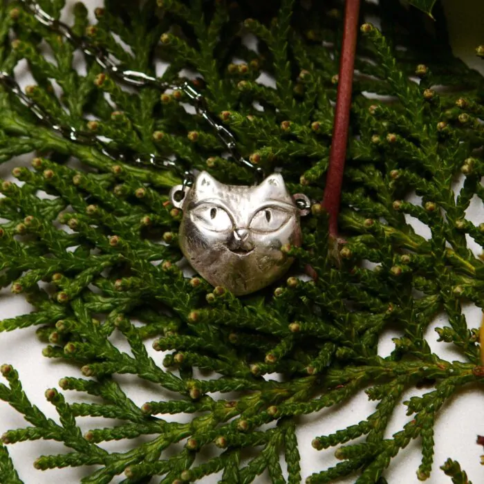 Mila's Cat Lilly - Fine silver necklace - Image 2