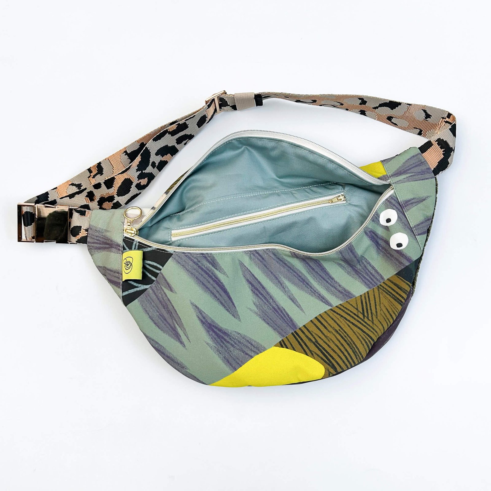 Hills have eyes beltbag front