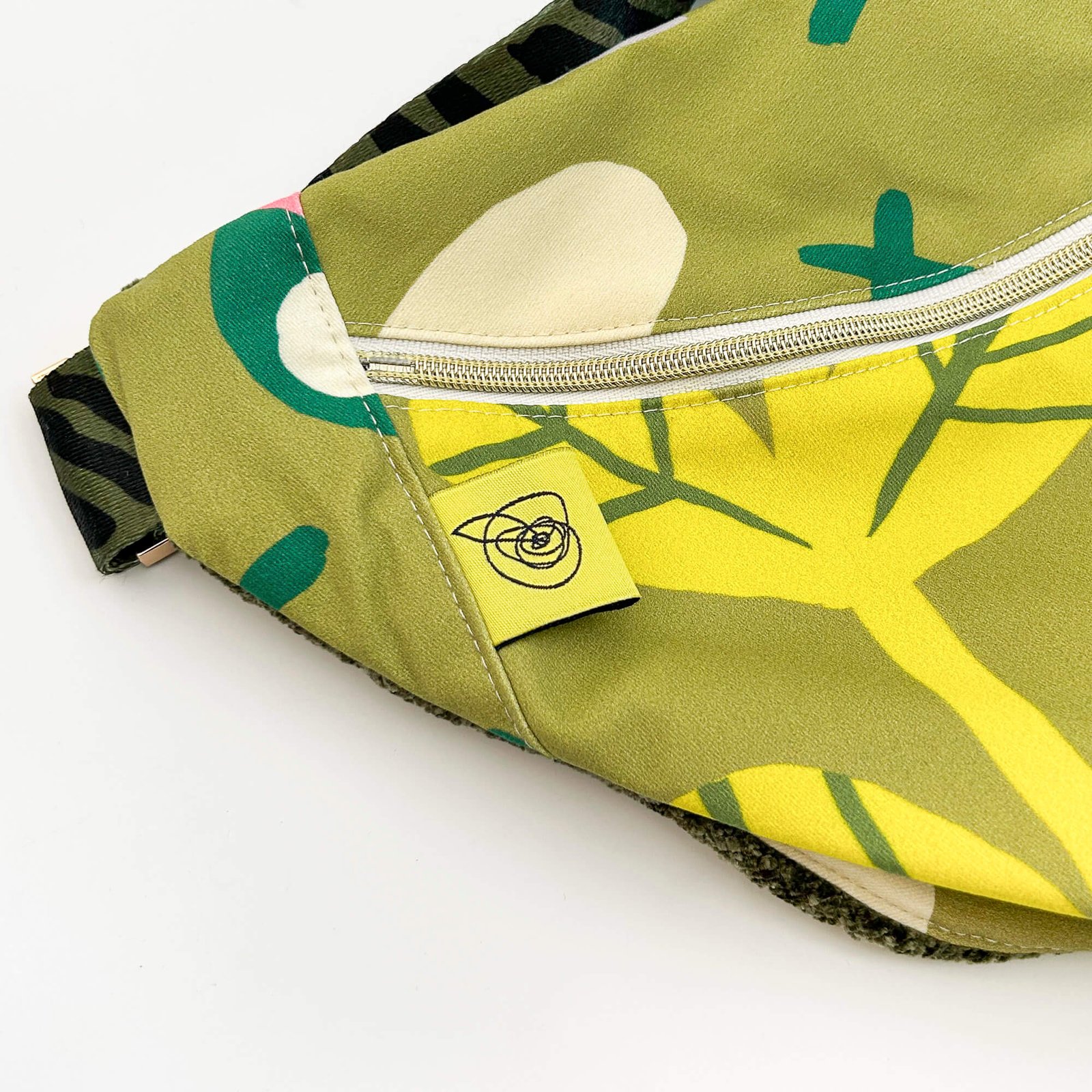 Beltbag garden 212 detail