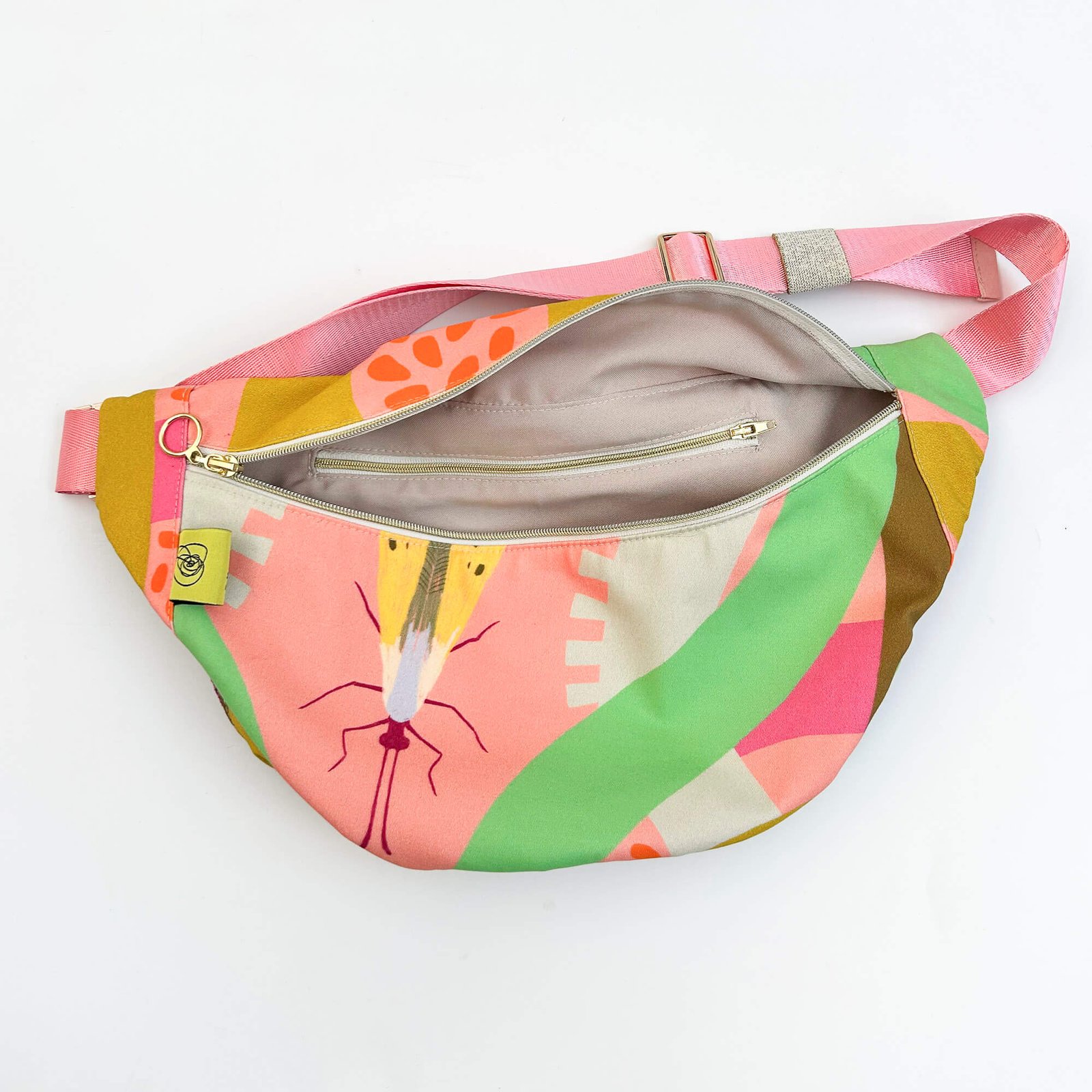 Beltbag candy bug 217 front