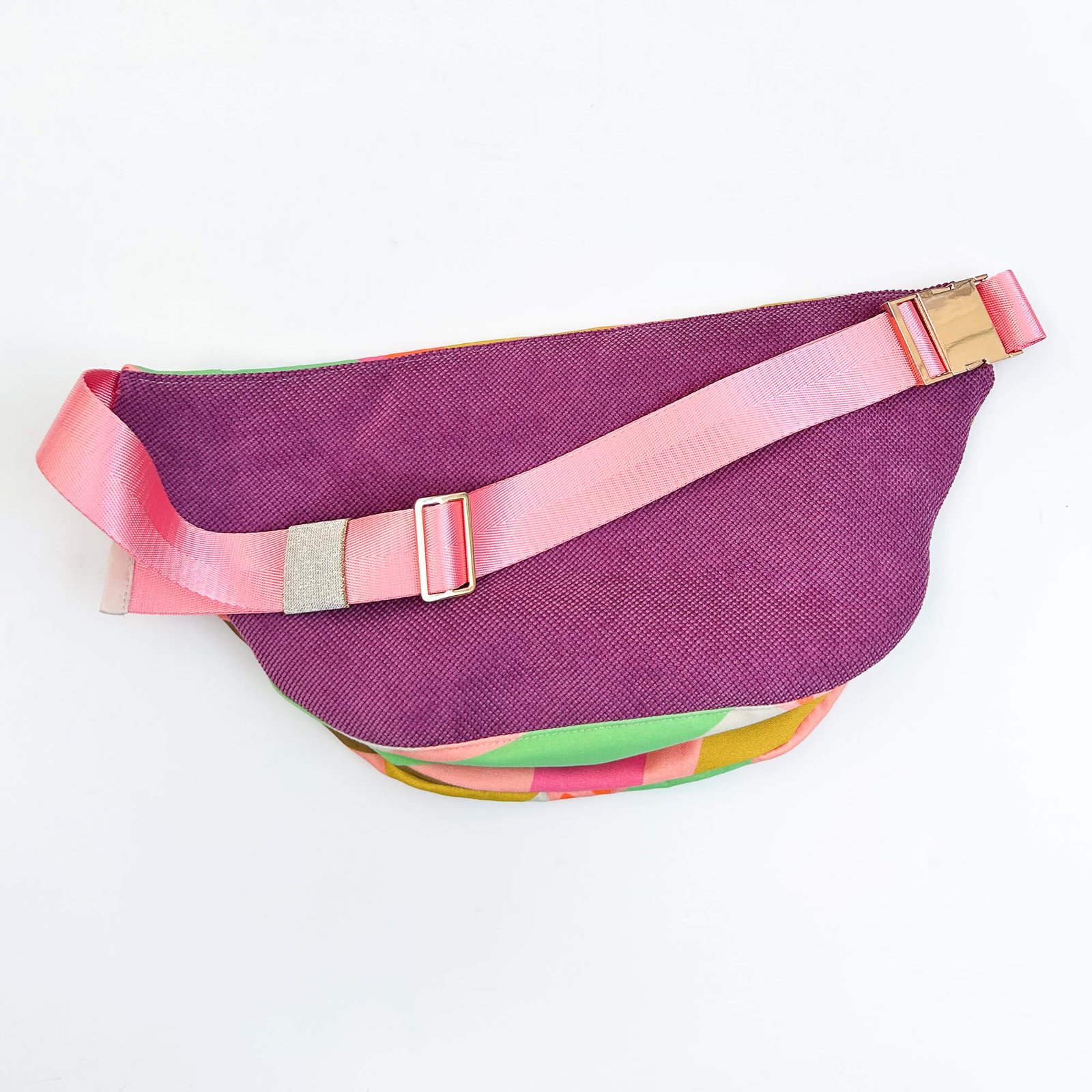 Beltbag candy bug 217 back