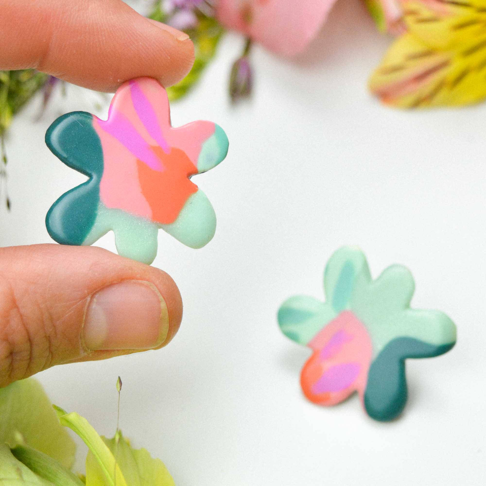 Floral earrings - Image 3