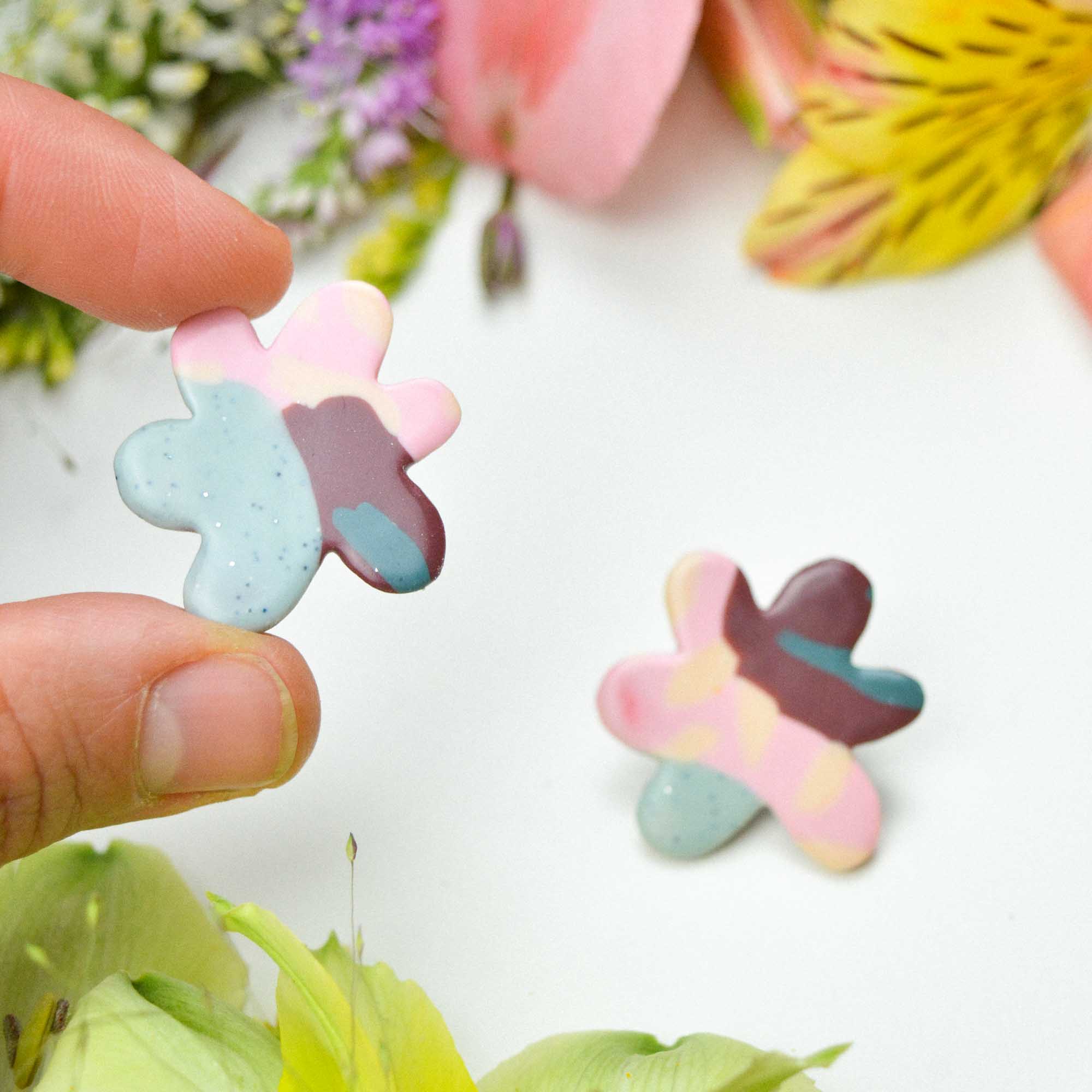 Floral earrings - Image 3
