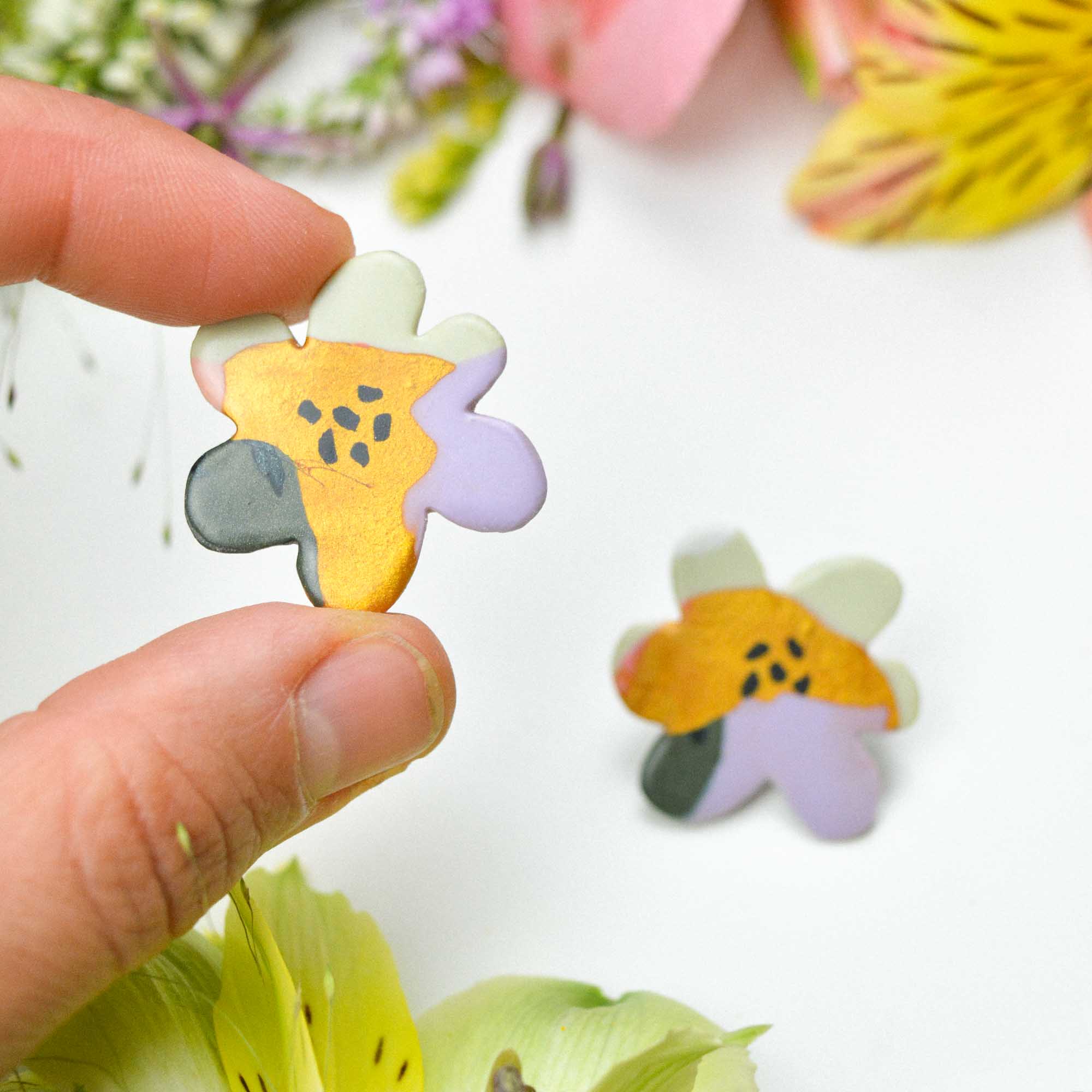 Floral earrings - Image 3