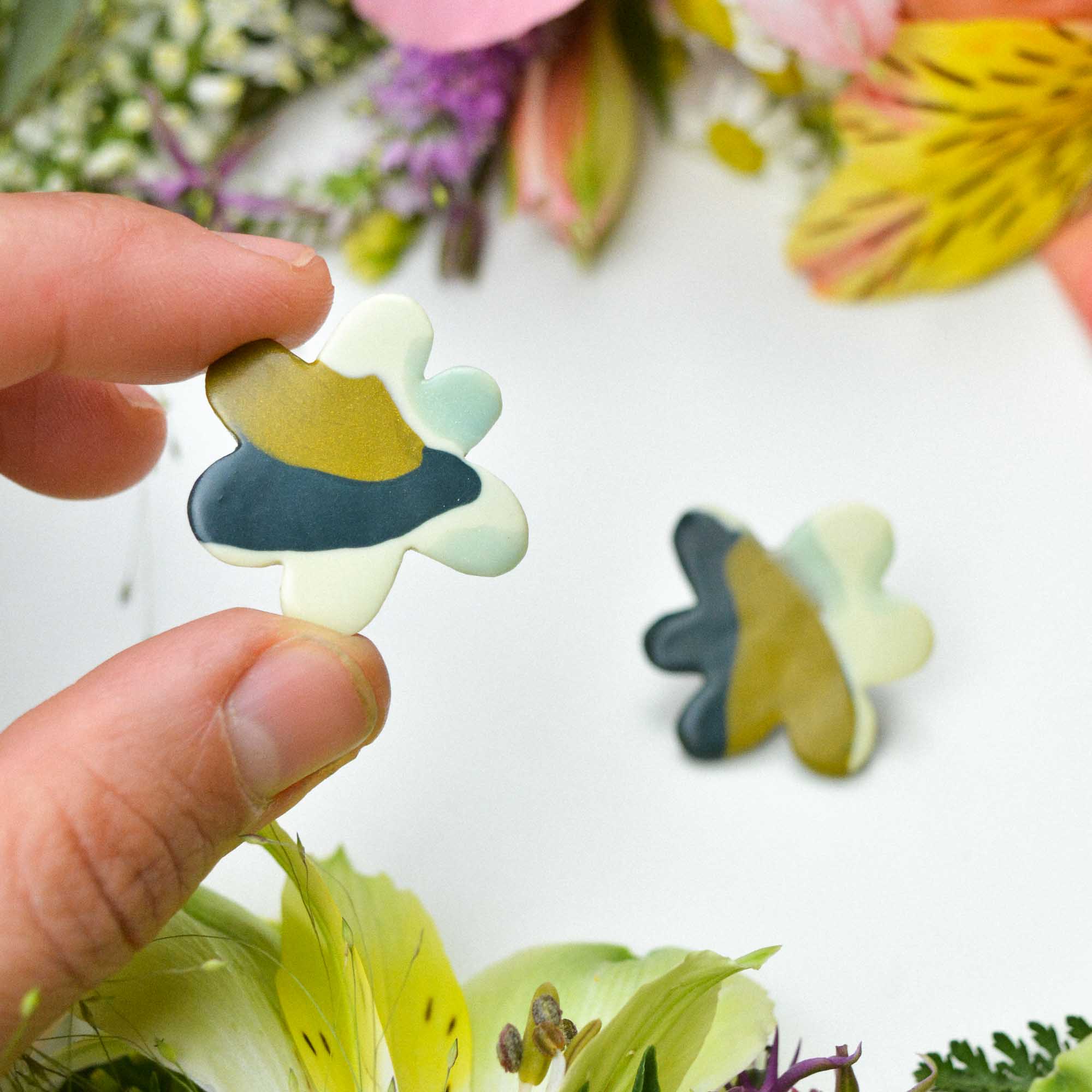Floral earrings - Image 3