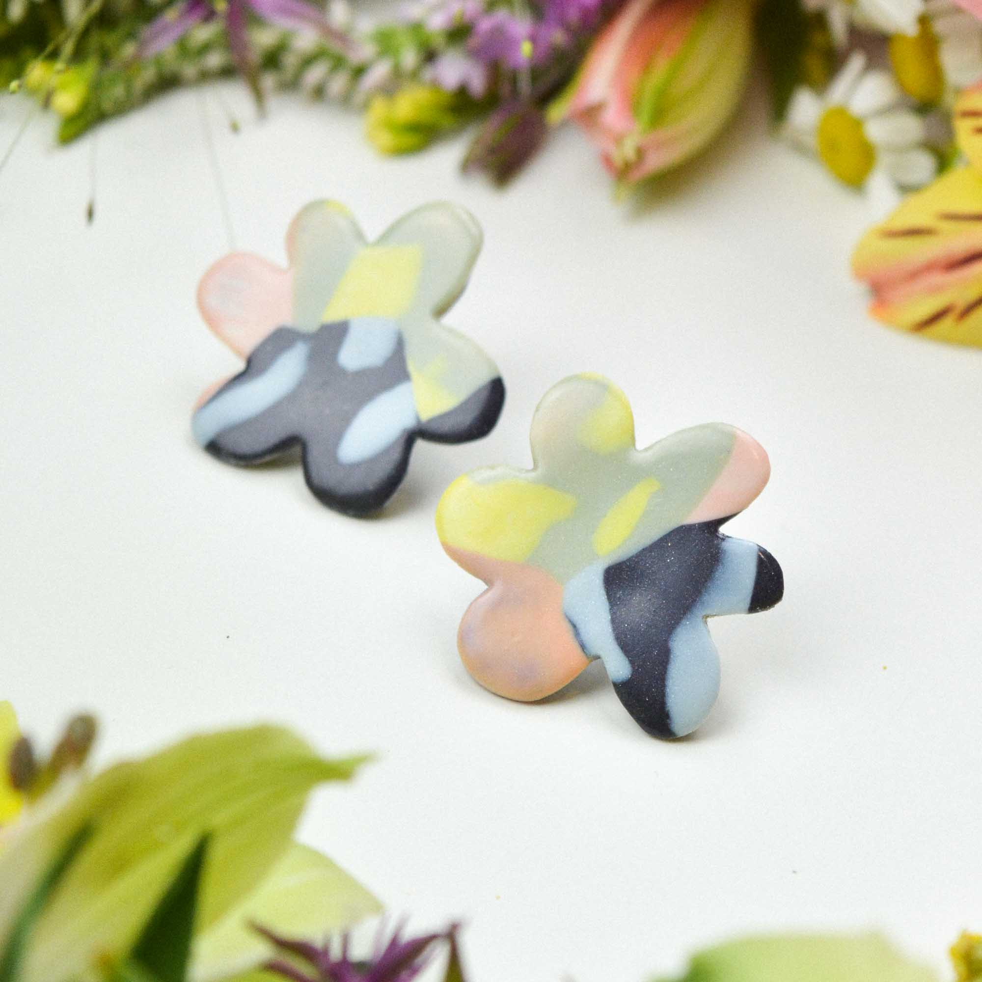 Floral earrings - Image 2