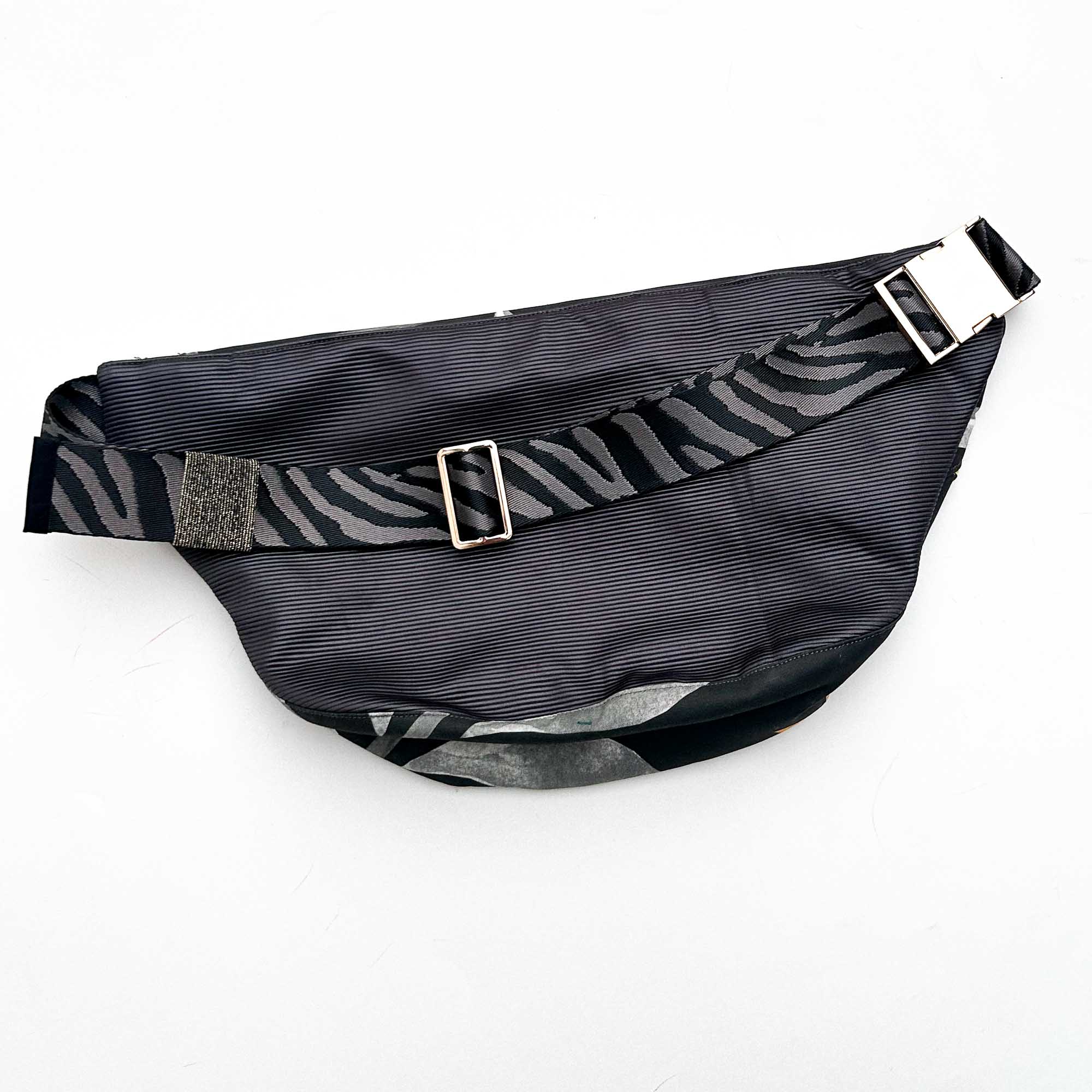 Beltbag - Black Folk #227 - Image 7