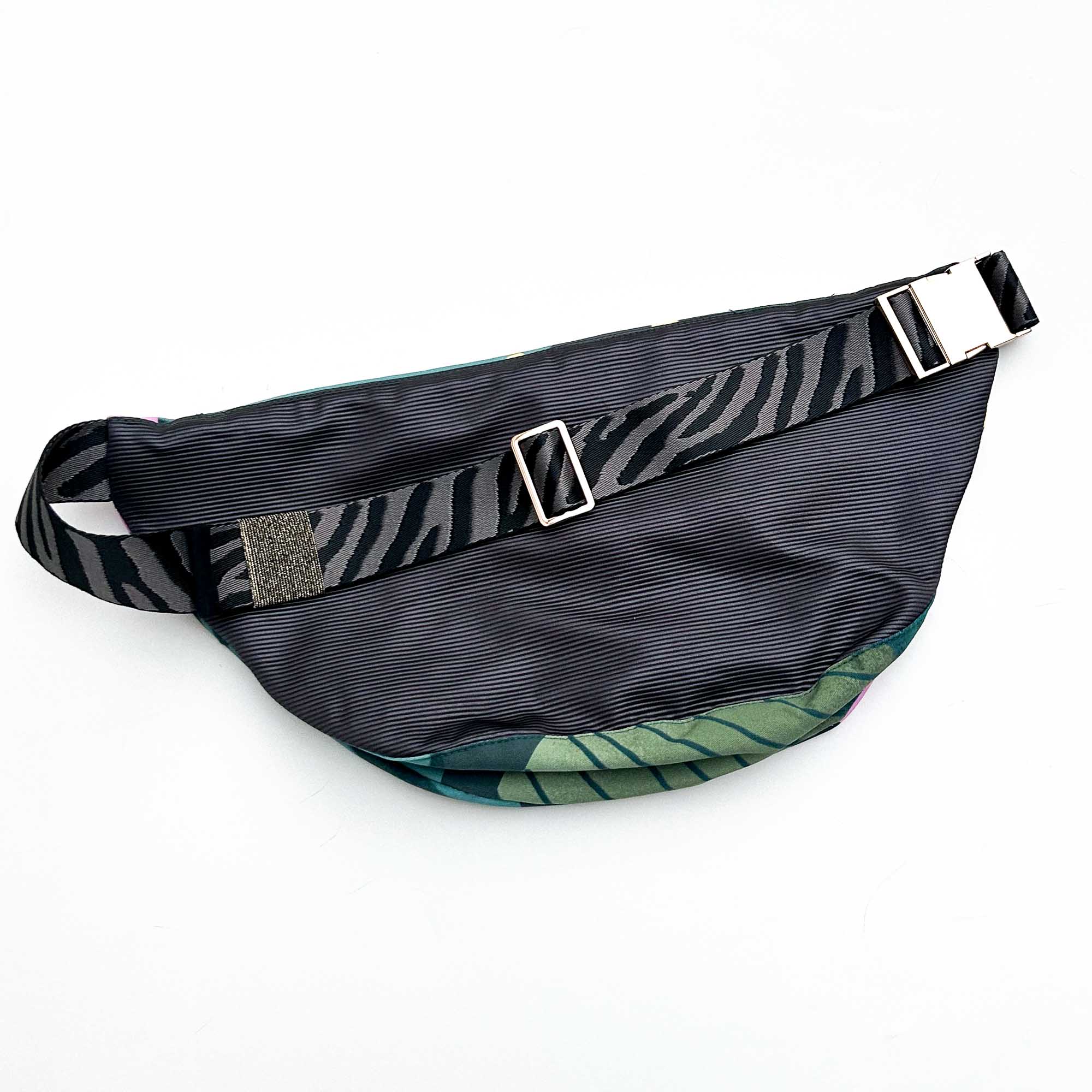 Beltbag - Thorns #230 - Image 6